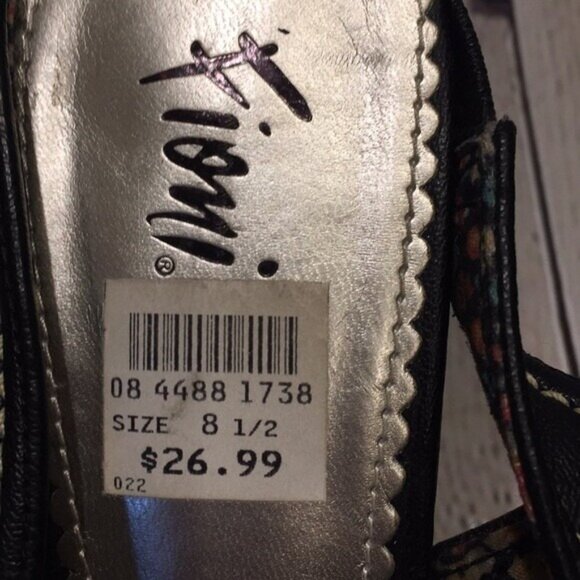 Fioni Black Peep Toe Slingback Heels Bow Accent 8.5 - Picture 5 of 6